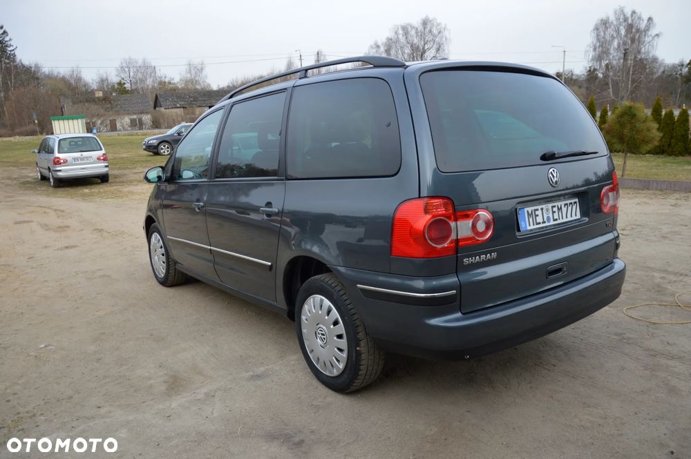 Volkswagen Sharan 1.9 TDI Family - 4