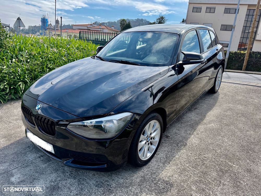 BMW 116 i Sport Line - 2