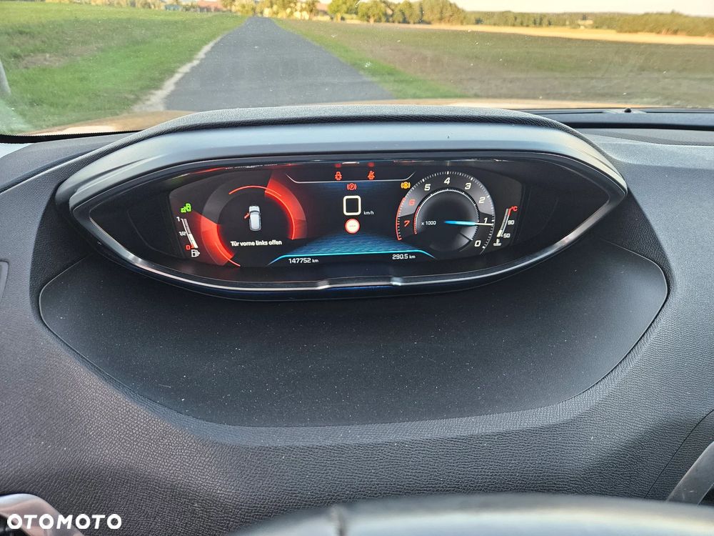 Peugeot 3008 PureTech 130 Stop & Start GPF Roadtrip - 26
