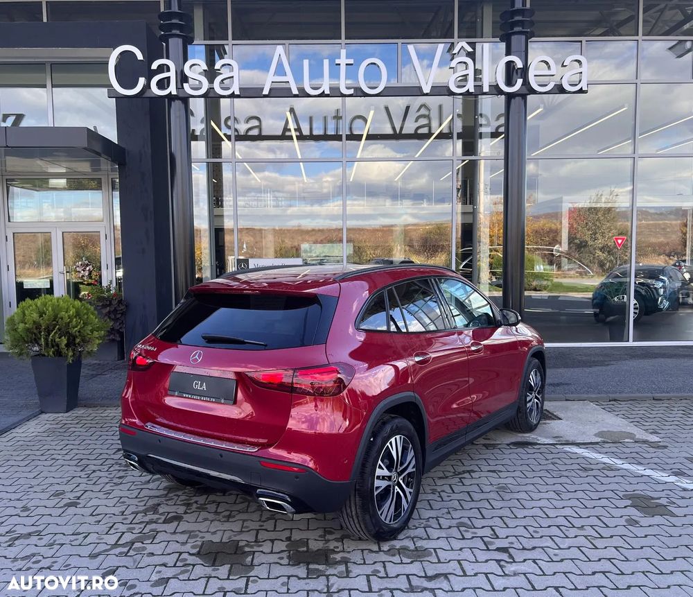 Mercedes-Benz GLA 200 d Aut. - 2