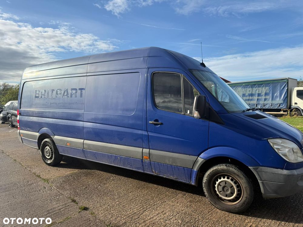 Mercedes-Benz Sprinter - 10