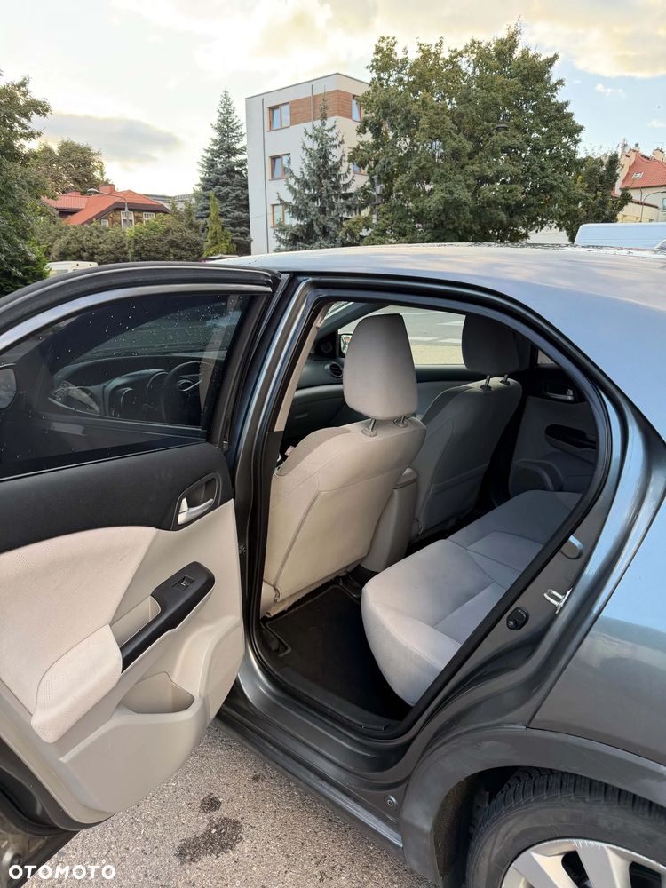 Honda Civic 1.8 i-VTEC Sport - 19