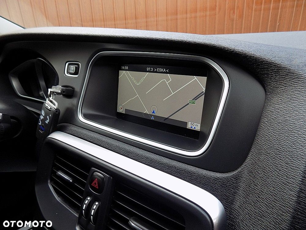 Volvo V40 Cross Country T4 AWD Momentum - 18
