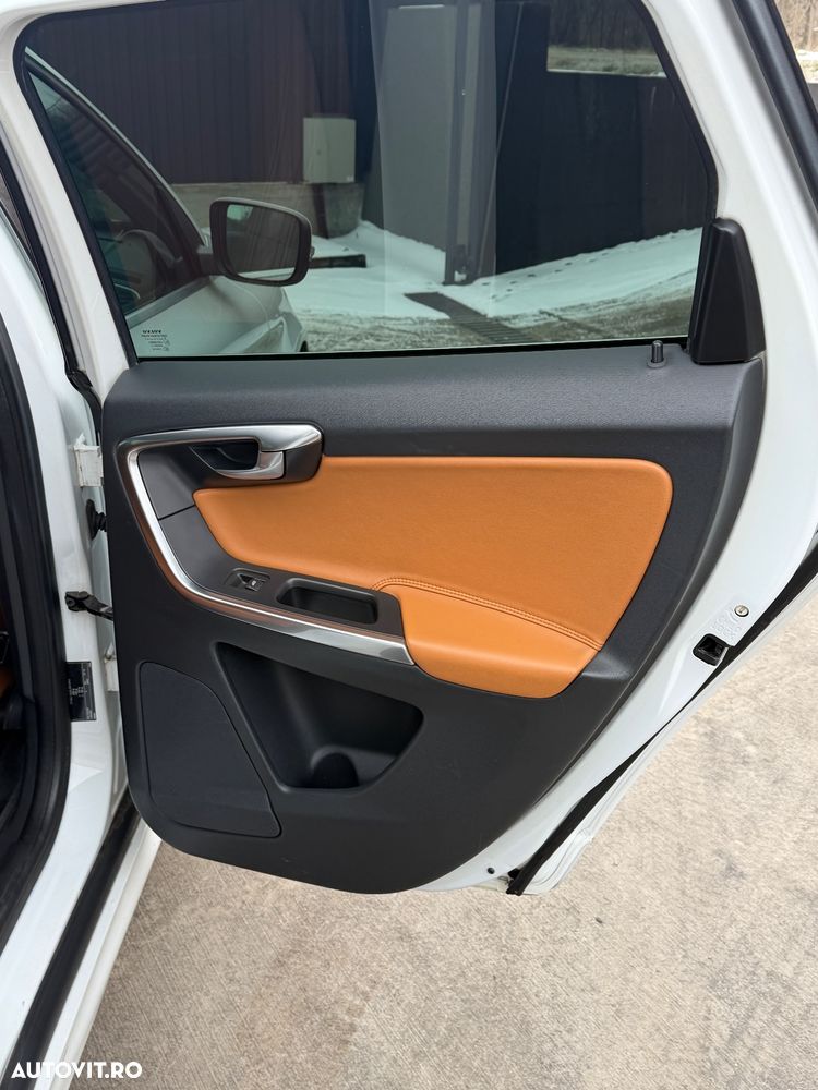 Volvo XC 60 D4 VEA Start-Stop Momentum - 6