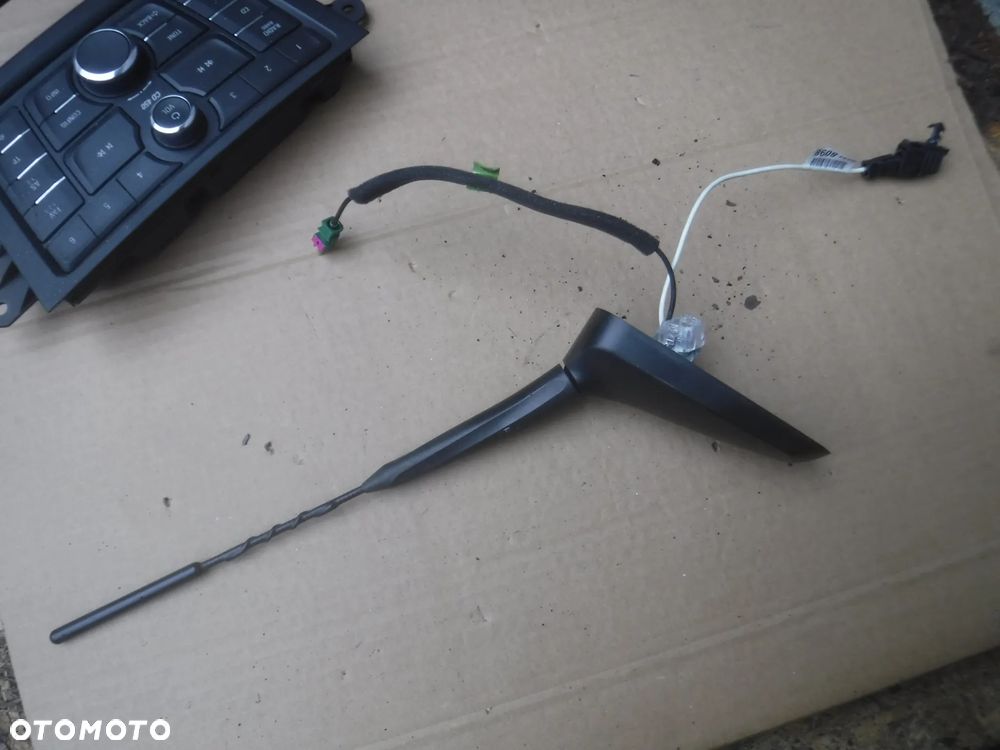 Opel Mokka  12-16 antena podstawa 95318098 - 3