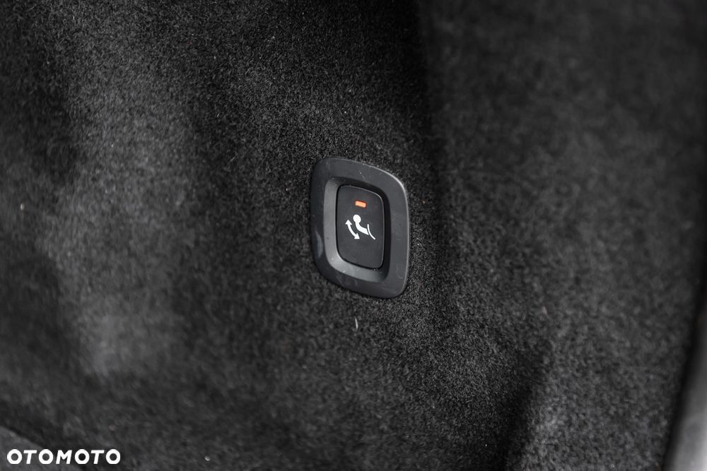 Volvo XC 60 D4 Drive-E R-Design Kinetic - 22