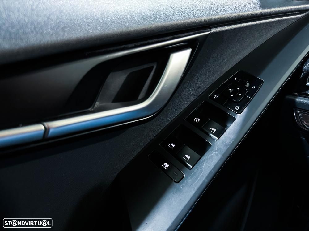 Kia Niro EV 64kWh Drive - 41