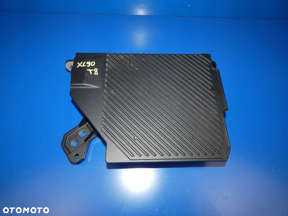 VOLVO XC90 II WZMACNIACZ AUDIO NAGŁOSNIENIA BOWERS WILKINS - 1