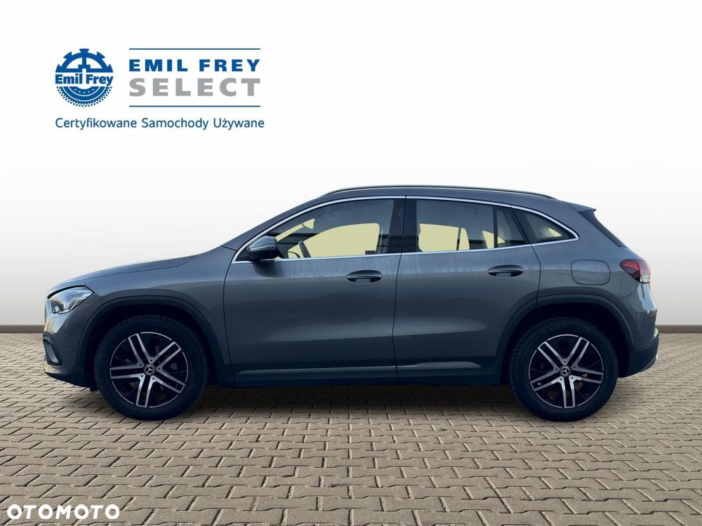 Mercedes-Benz GLA - 2