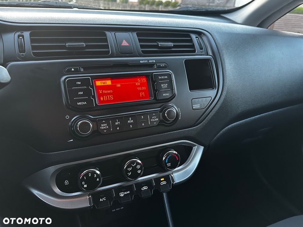 Kia Rio - 28
