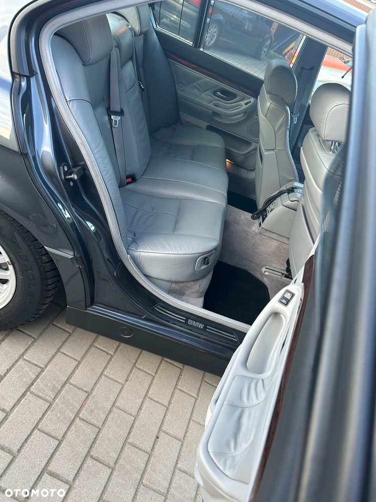 BMW Seria 7 728i - 9
