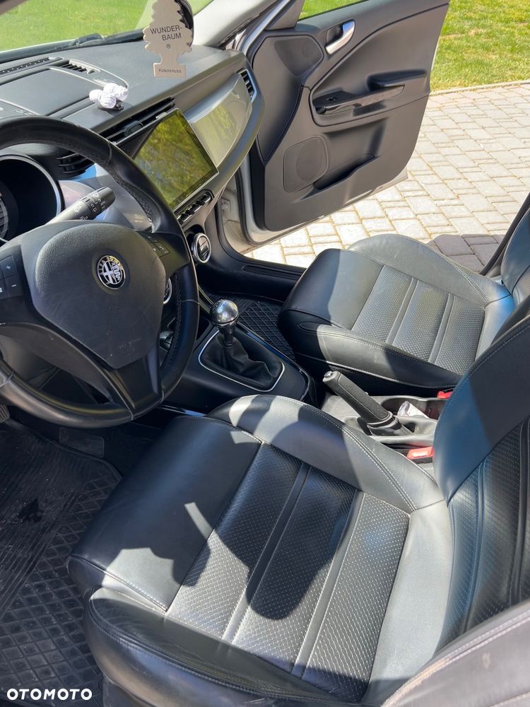Alfa Romeo Giulietta 1.6 JTDM 16V Turismo - 6