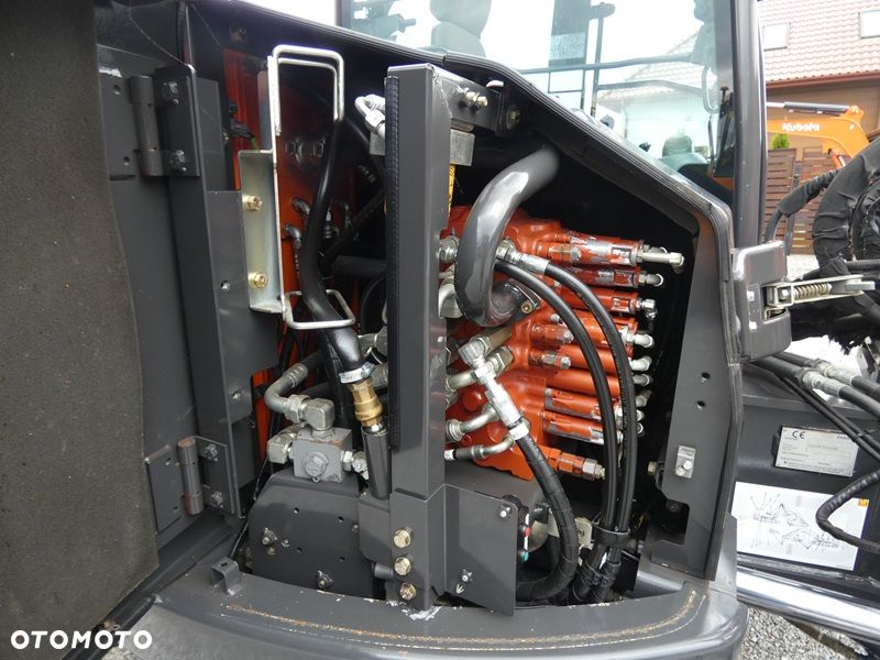 Hitachi ZAXIS 85USB / ROTOTILT / Tylko 5.541mtg / Nowe gasienice / - 22