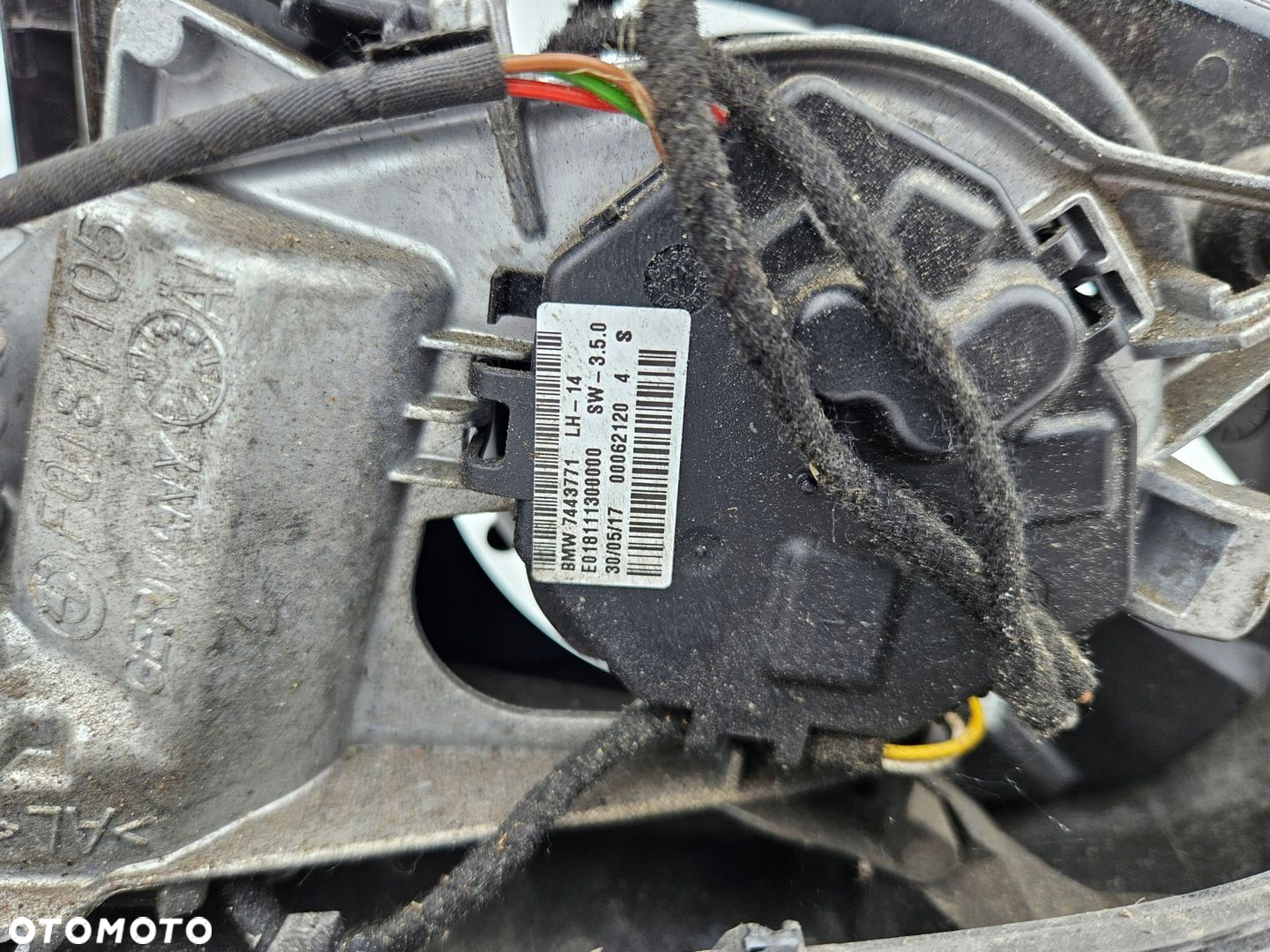 LUSTERKO BMW G30 G31 F0184101U66B LEWE 5 pin - 3
