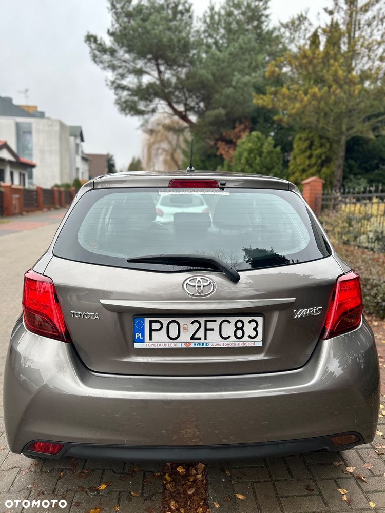 Toyota Yaris 1.0 Life EU6 - 10