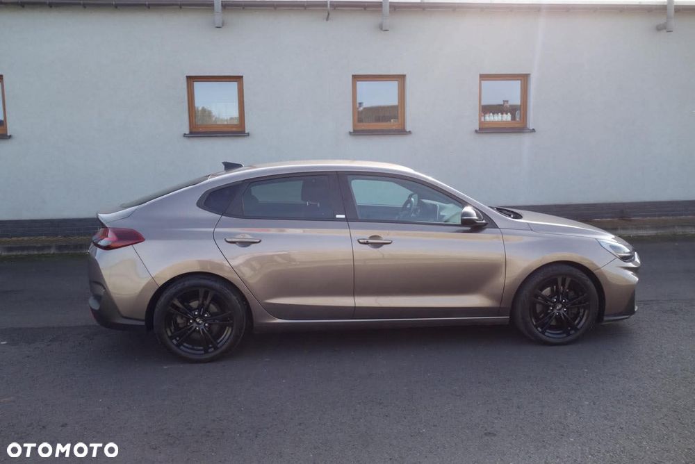 Hyundai i30 1.5 T-GDI 48V-Hybrid DCT N-Line - 15