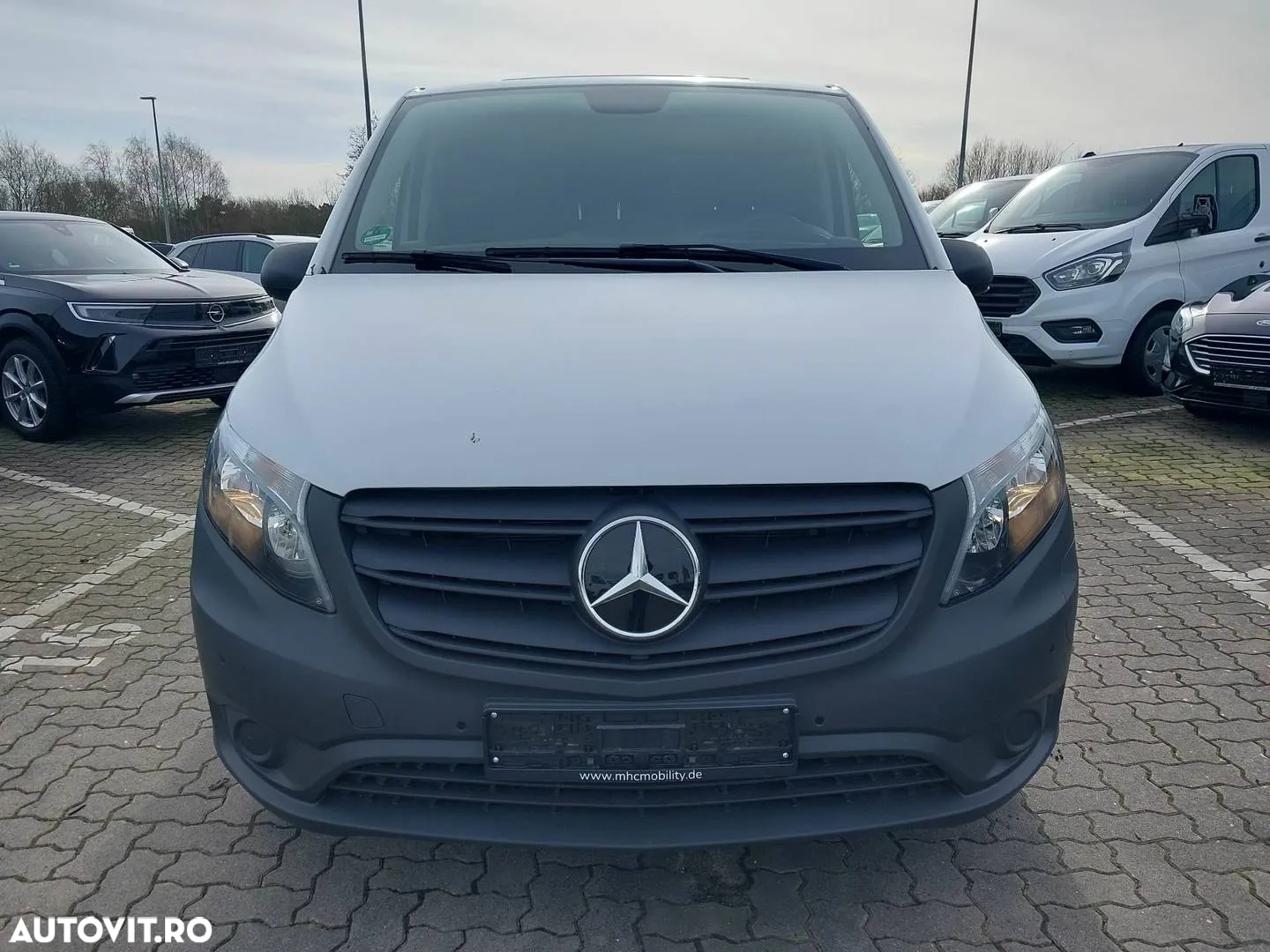 Mercedes-Benz eVito Lung - 8