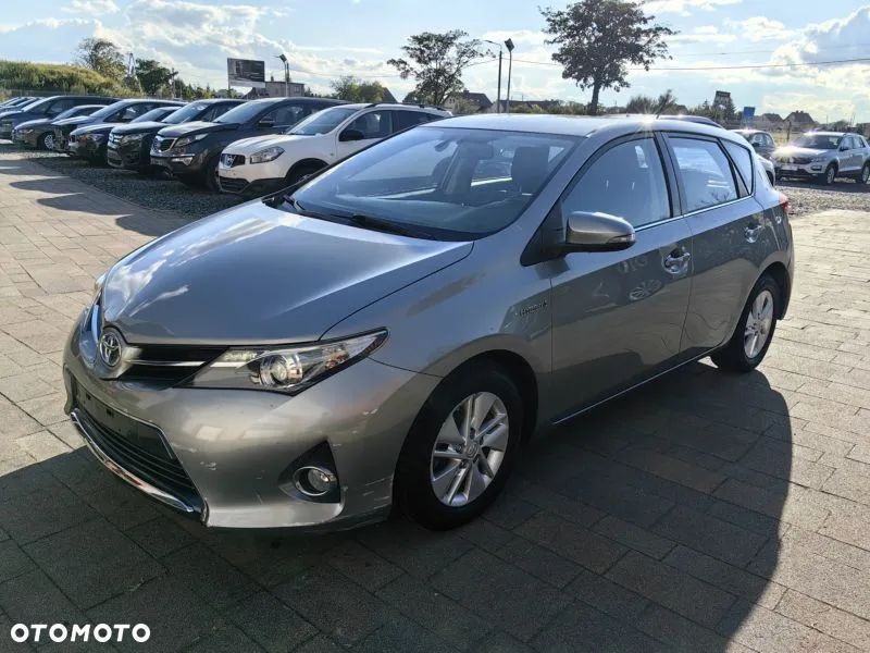 Toyota Auris Hybrid 135 Dynamic - 2