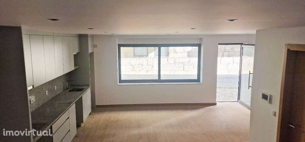 Moradia Geminada V3 - Vieira do Minho - Grande imagem: 4/19