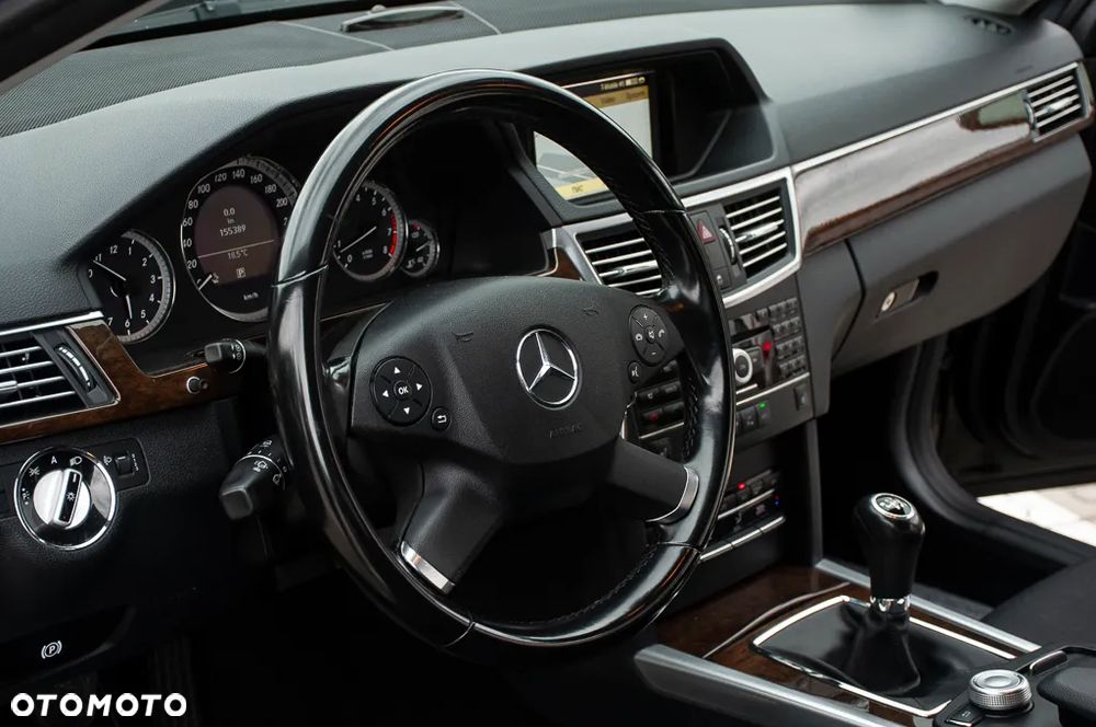Mercedes-Benz Klasa E 200 BlueEFFICIENCY Elegance - 6