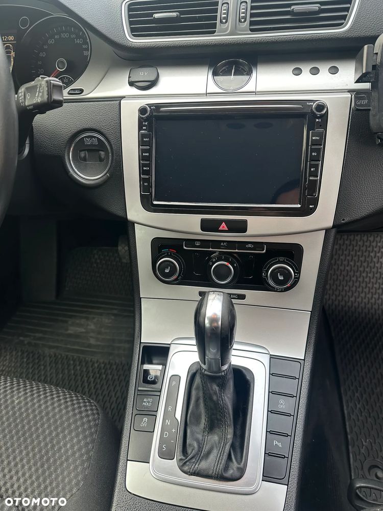 Volkswagen Passat 2.0 TDI DSG BlueMotion Technology Comfortline - 9