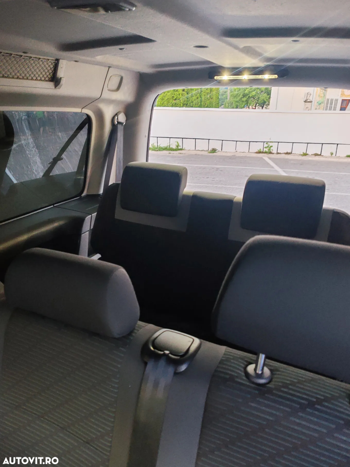 Volkswagen Caddy 2.0 TDI Comfortline DSG - 14