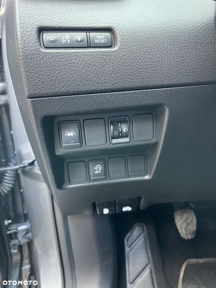 Nissan Qashqai 1.3 DIG-T N-WAY - 18