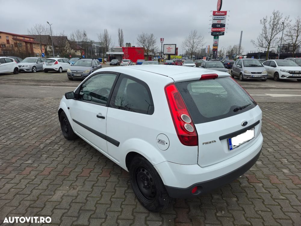 Ford Fiesta 1.4 TDCI Ambiente - 6