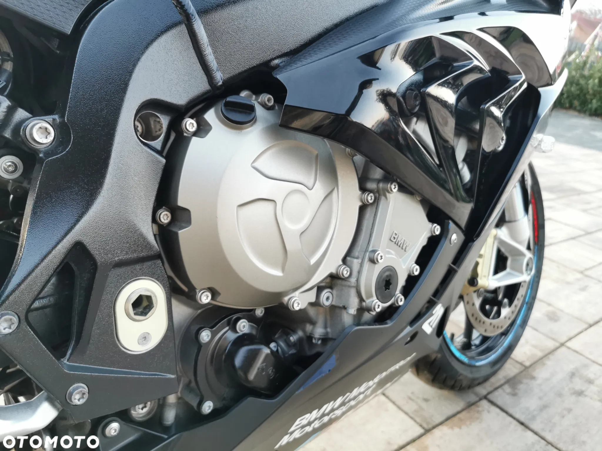 BMW S - 32