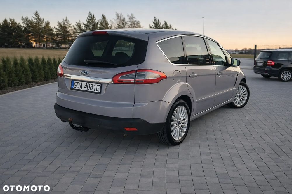 Ford S-Max - 8