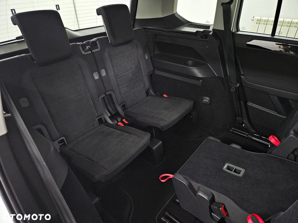 Volkswagen Touran 1.5 TSI EVO Highline DSG - 25