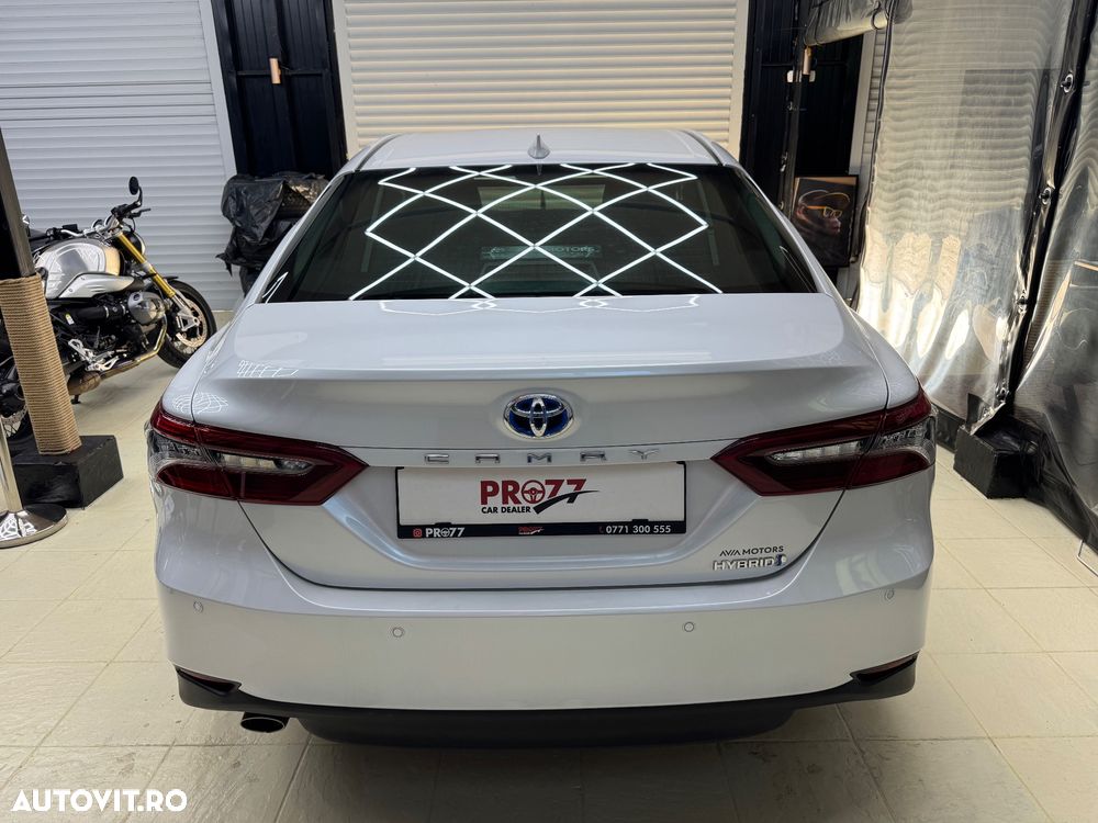 Toyota Camry 2.5 HEV Executive - 5