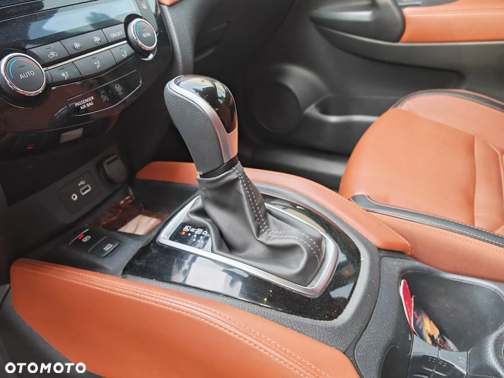 Nissan Rogue - 13