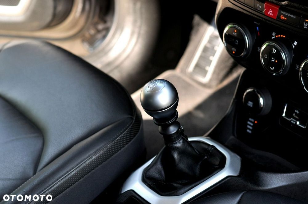 Jeep Renegade 2.0 MultiJet Longitude 4WD S&S - 17