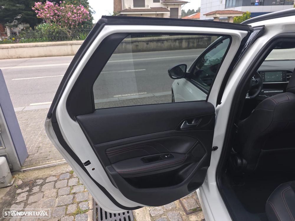 Peugeot 308 SW BlueHDi 130 EAT8 Stop & Start GT Pack - 37