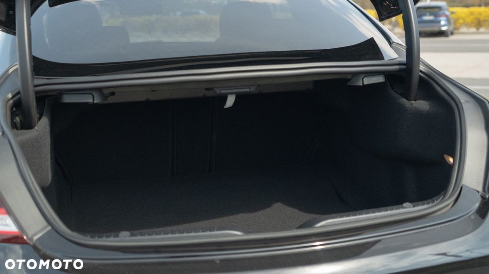 Mercedes-Benz Klasa C 300 d 9G-TRONIC AMG Line - 8