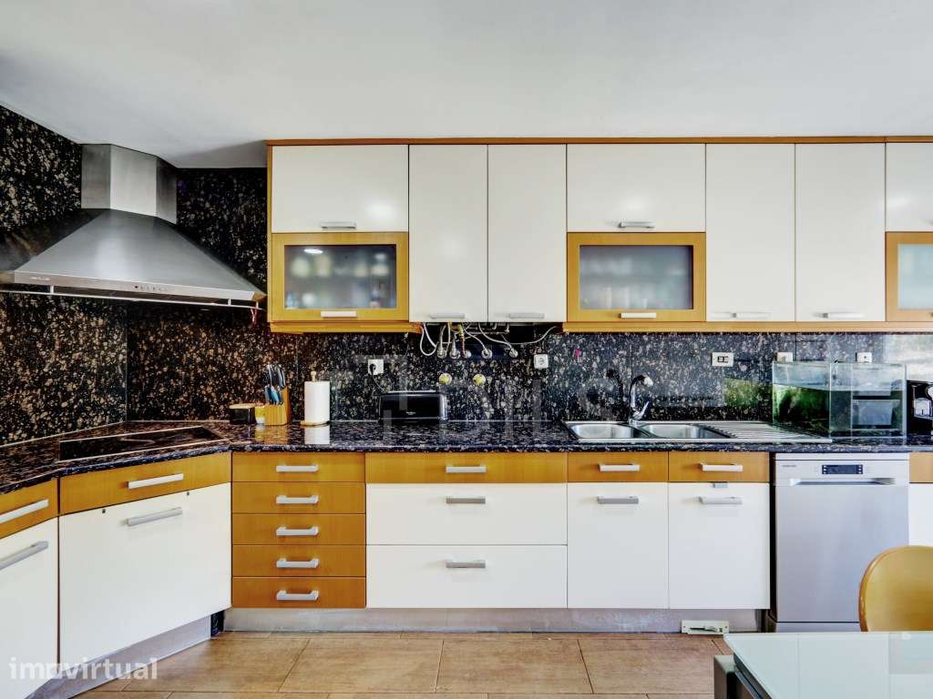 Apartamento T5 em Cascais com terraço, vista mar e garagem - Grande imagem: 5/40