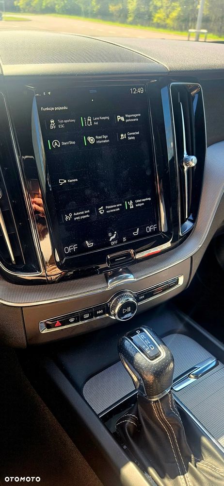 Volvo XC 60 D4 R-Design - 8