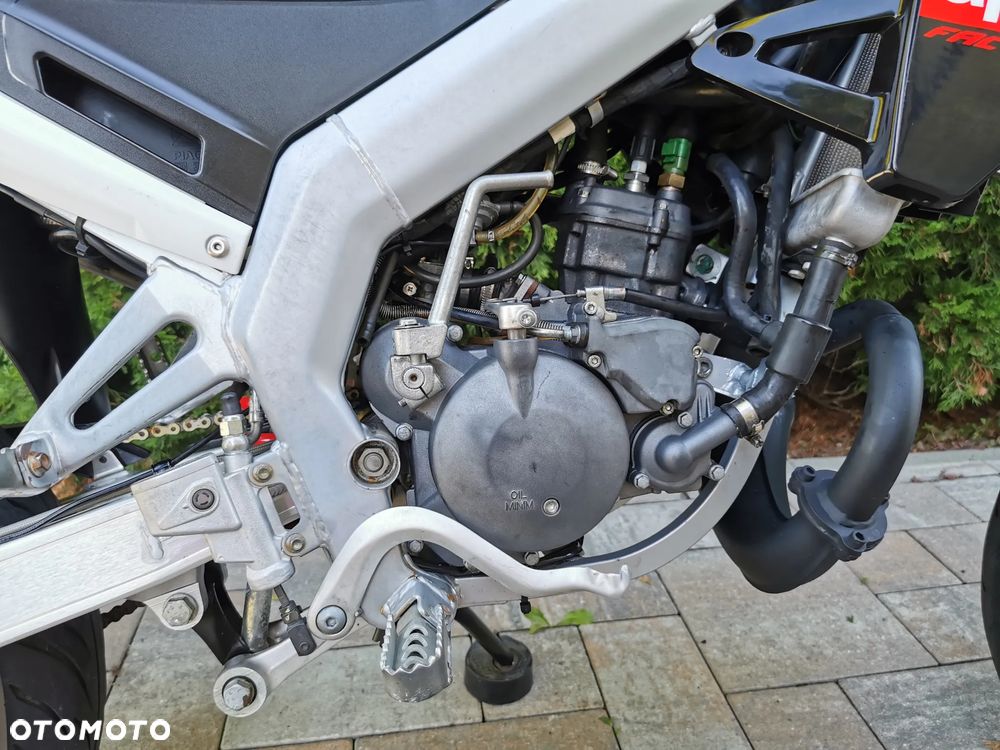 Aprilia SX - 16