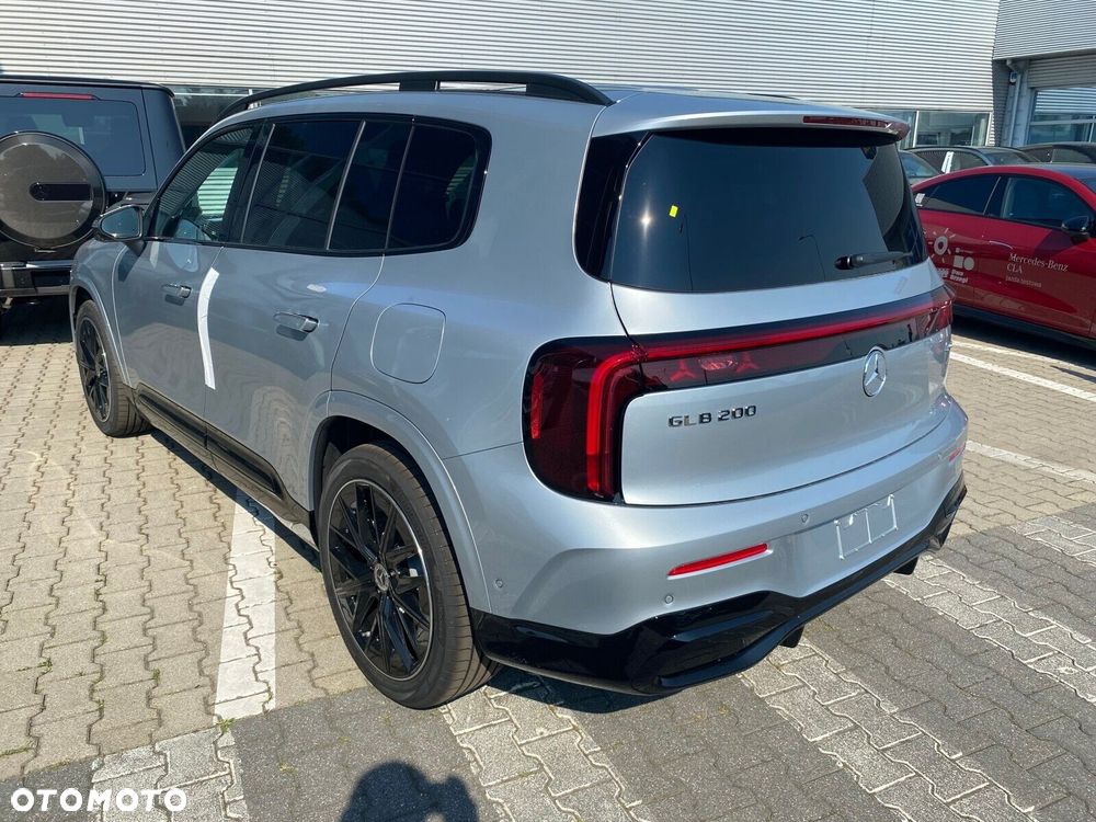 Mercedes-Benz GLB - 2