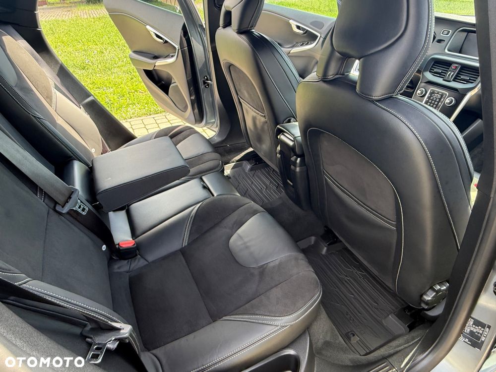Volvo V40 T2 Drive-E R-Design Momentum - 9
