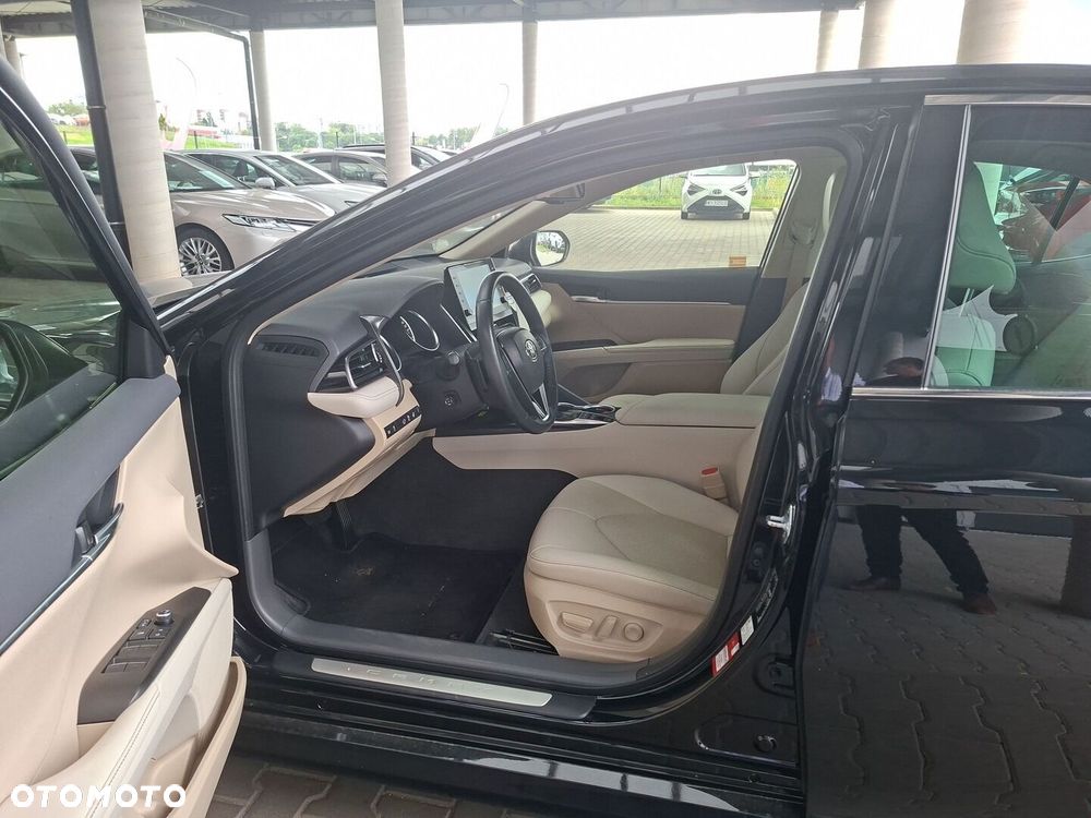 Toyota Camry - 15