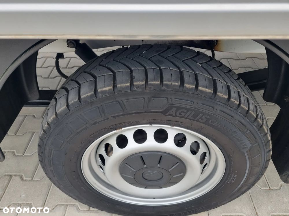 Volkswagen Crafter - 13