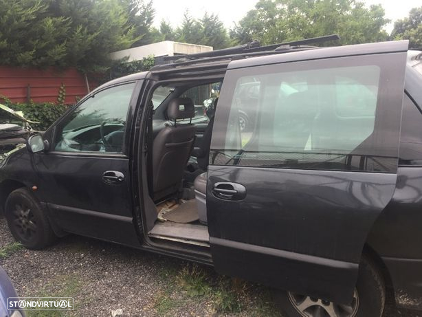Chrysler Grand Voyager III 2.5 TD para peças - 7