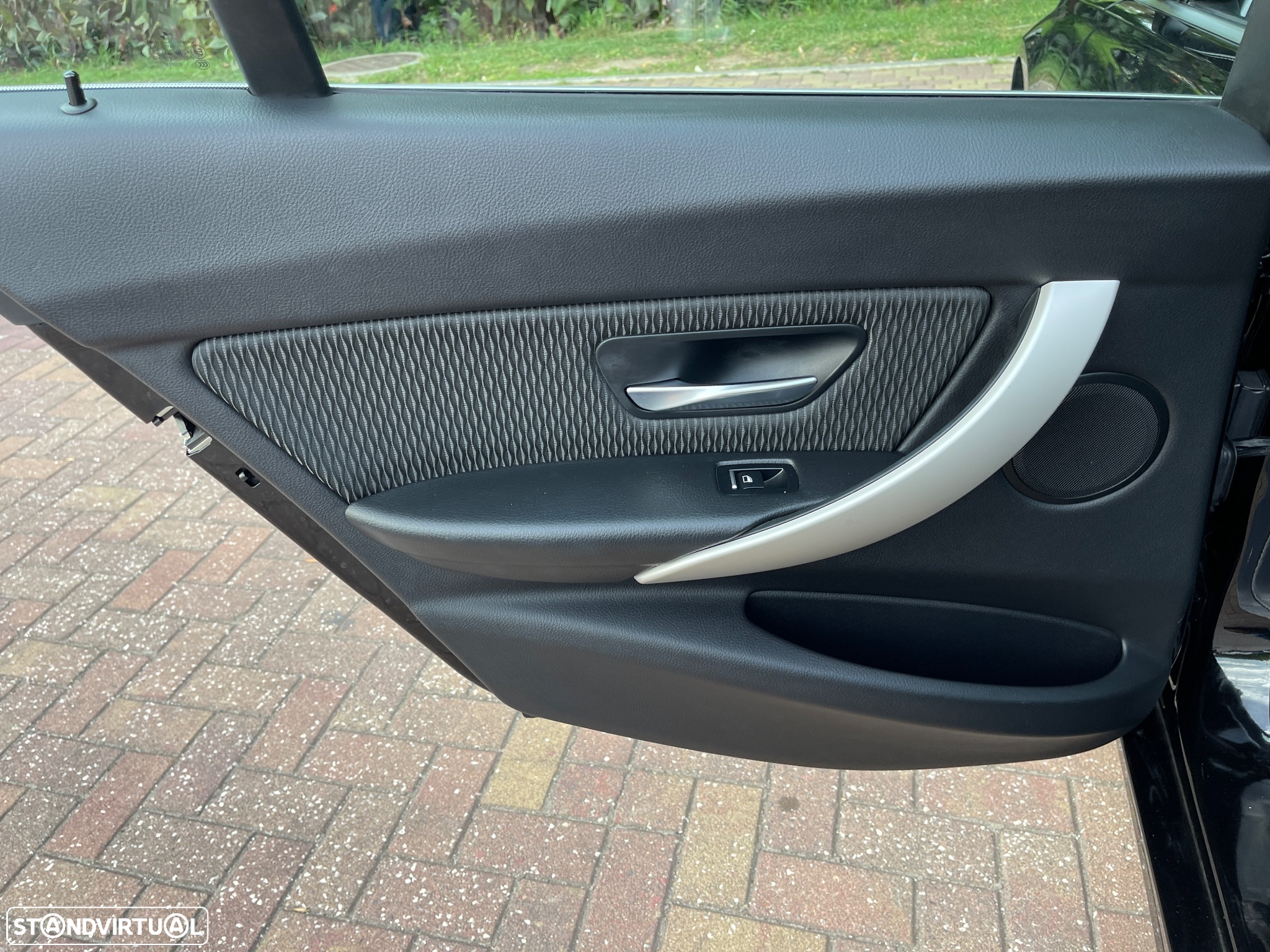 BMW 330 e iPerformance Advantage - 18