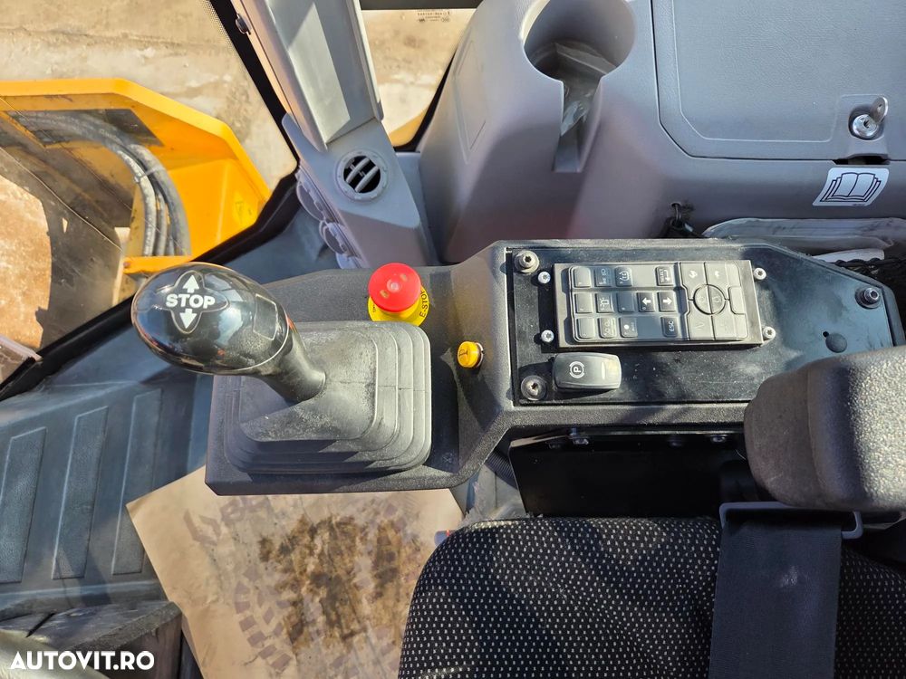 Volvo SD135B, 13,5t, latime tambur 2,3m, FULL OPTION, AC, oblon electric, GPS, antifurt, senzori pozitie, Anv 80% -ok, motor Volvo 150CP, Lung 6,1m, posibilitate leasing 4 ani, PROMOTIE 69.900 EUR+Tva - 27