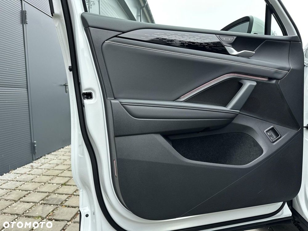 Volkswagen Tiguan - 10