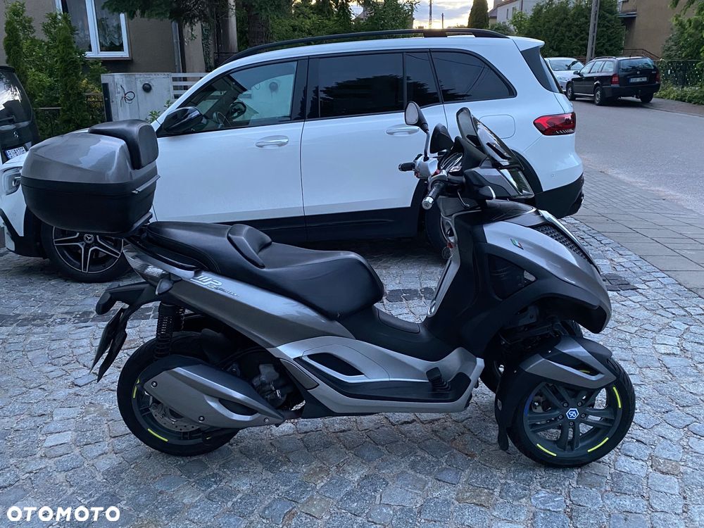 Piaggio MP-3 - 12