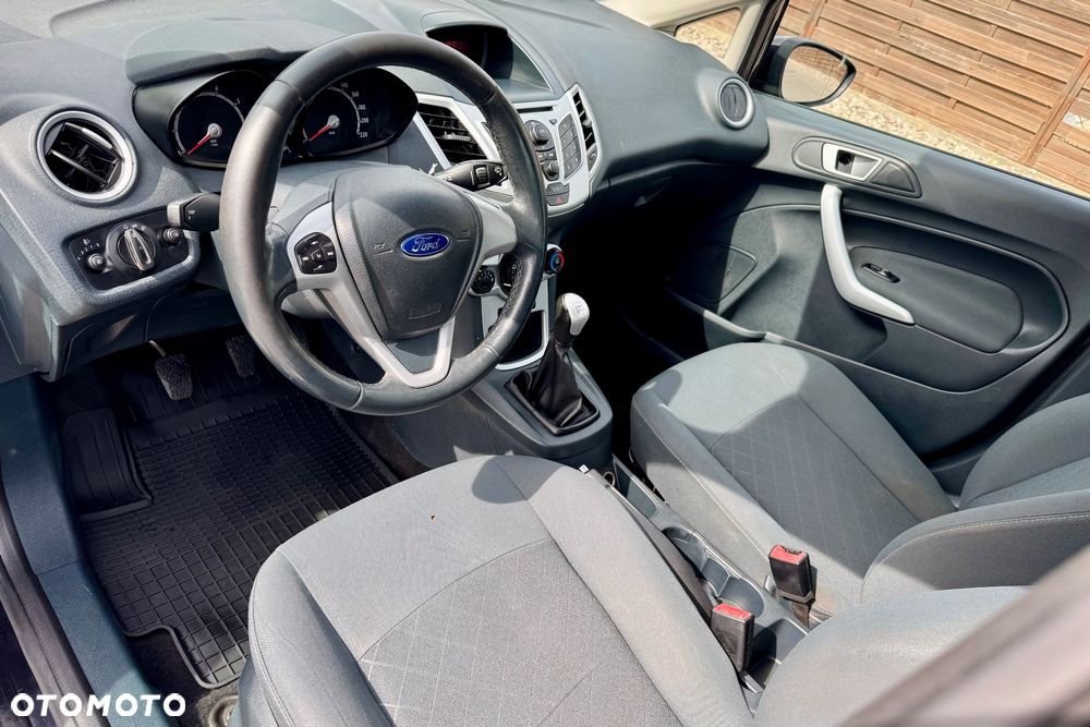 Ford Fiesta - 13
