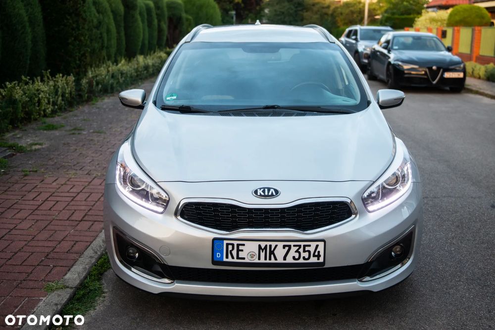 Kia Ceed 1.6 GDI DCT Vision - 9